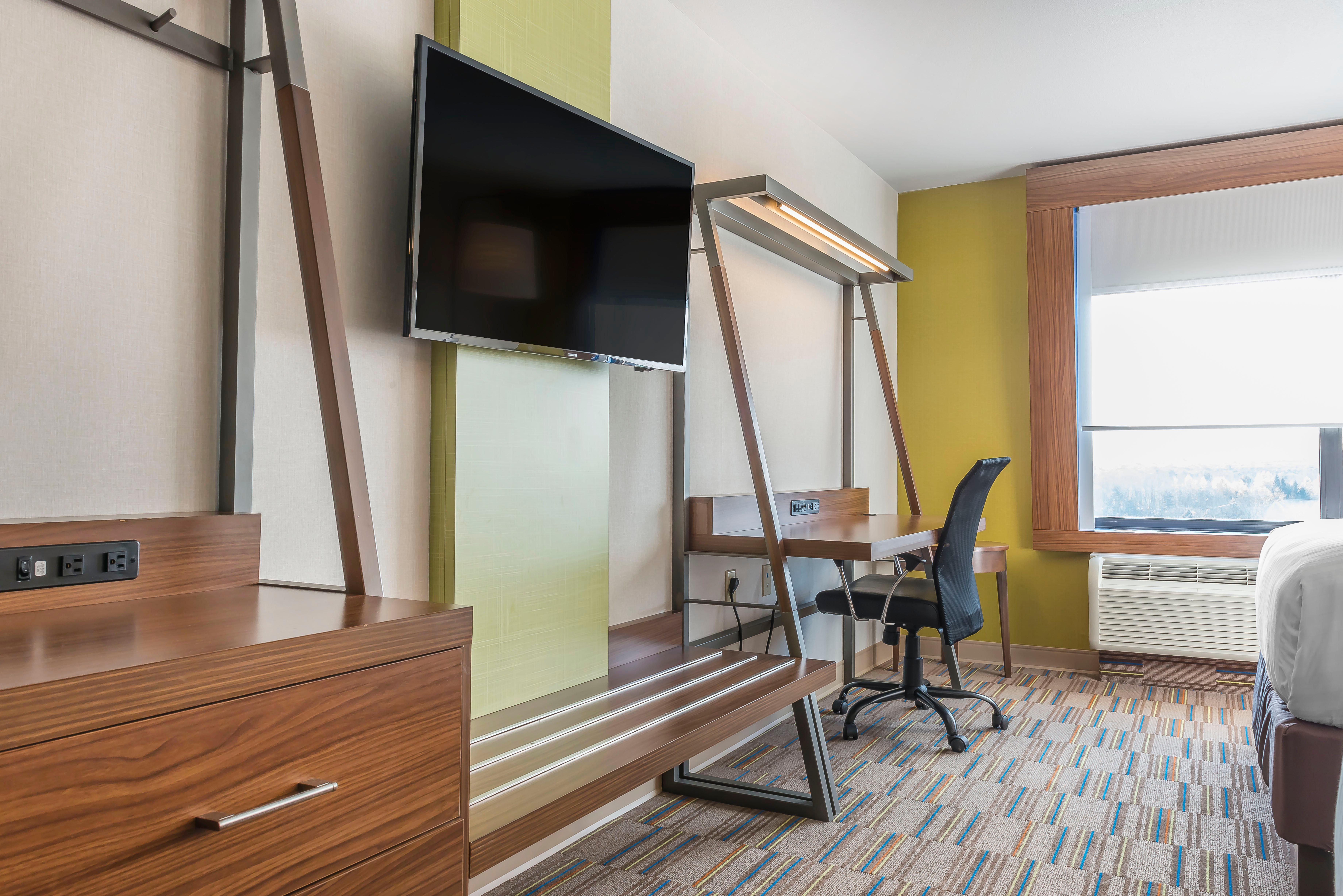 Express & By Ihg Hotel Clarion