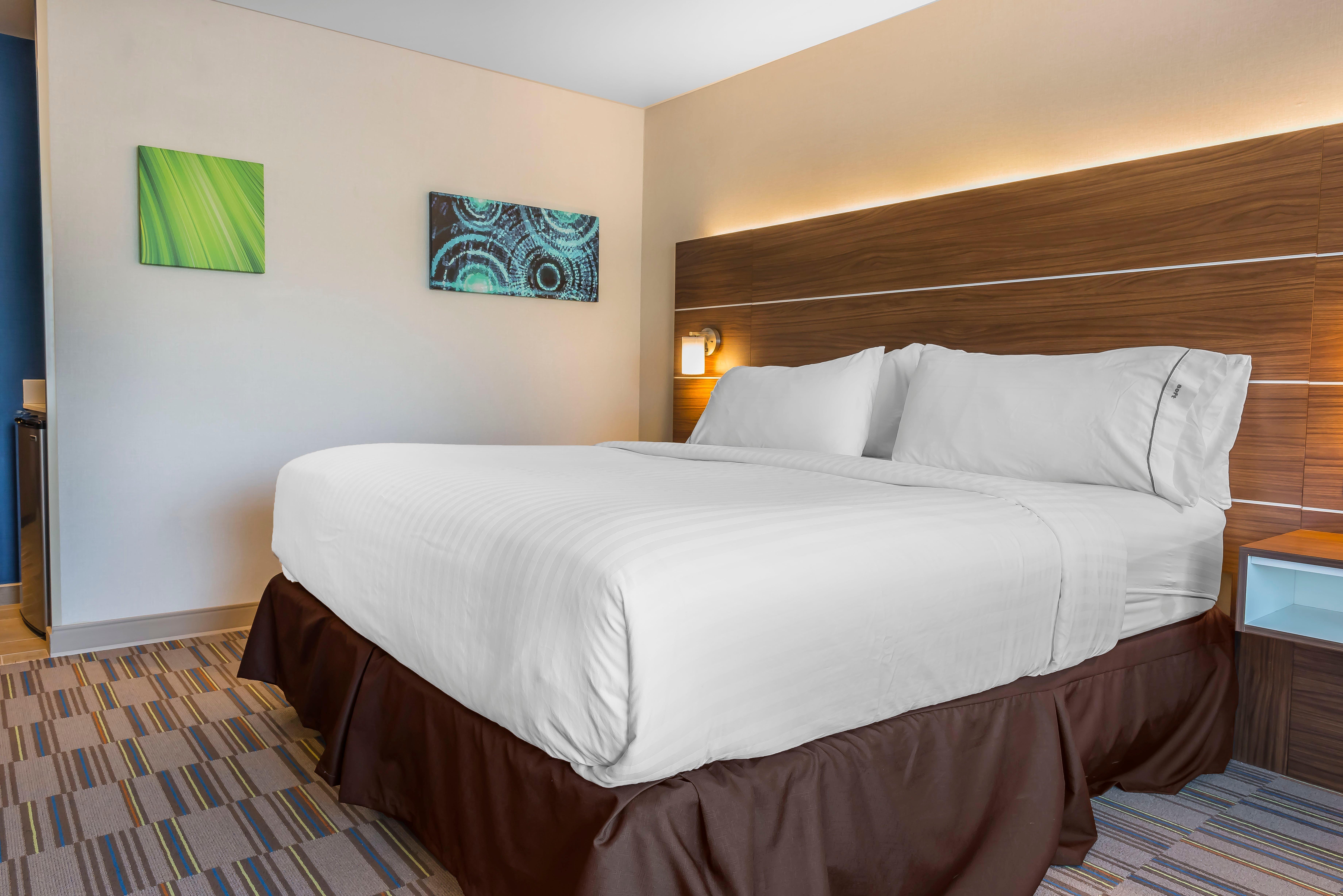 Express & By Ihg Hotel Clarion