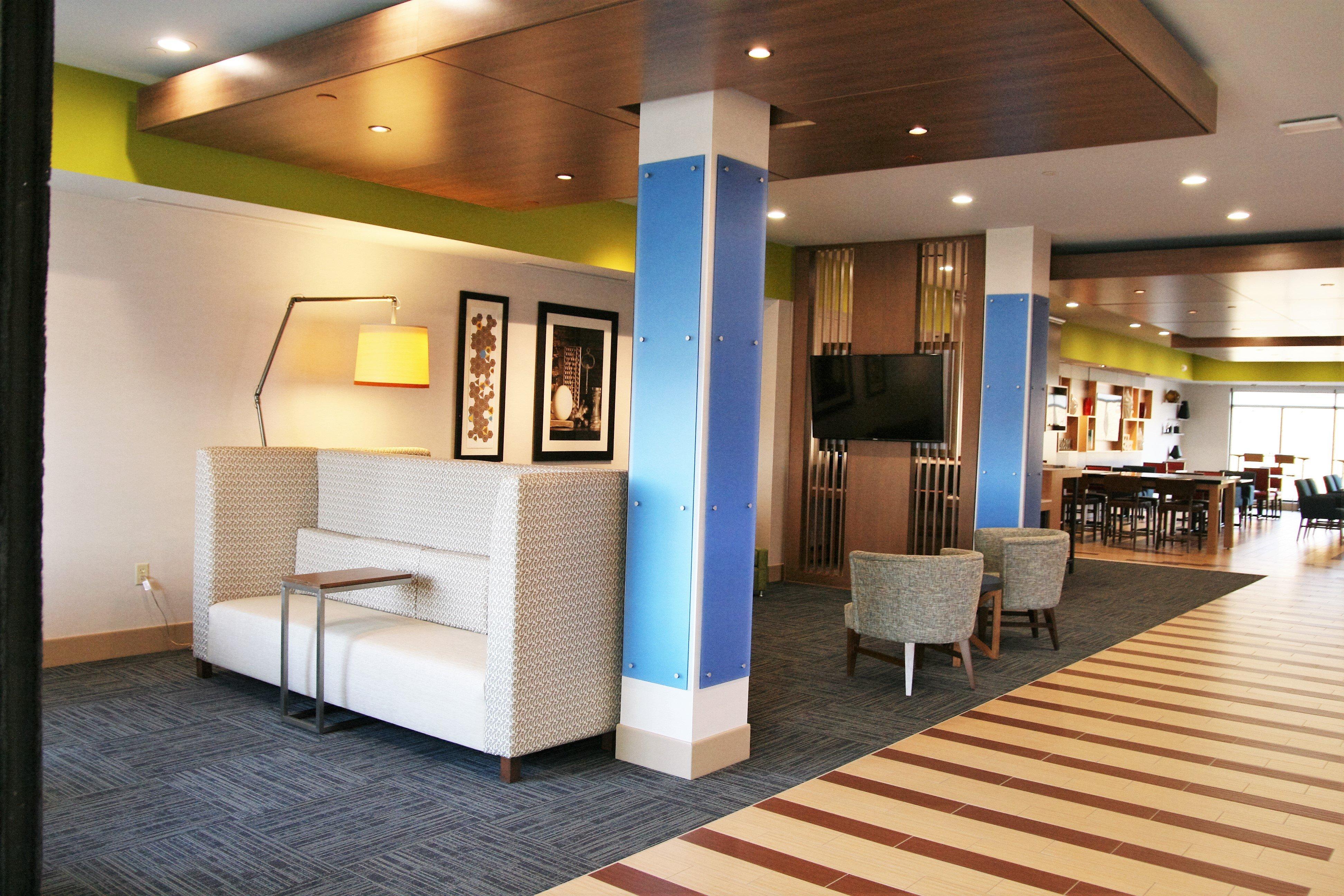 Hotel Express & By Ihg 2*
