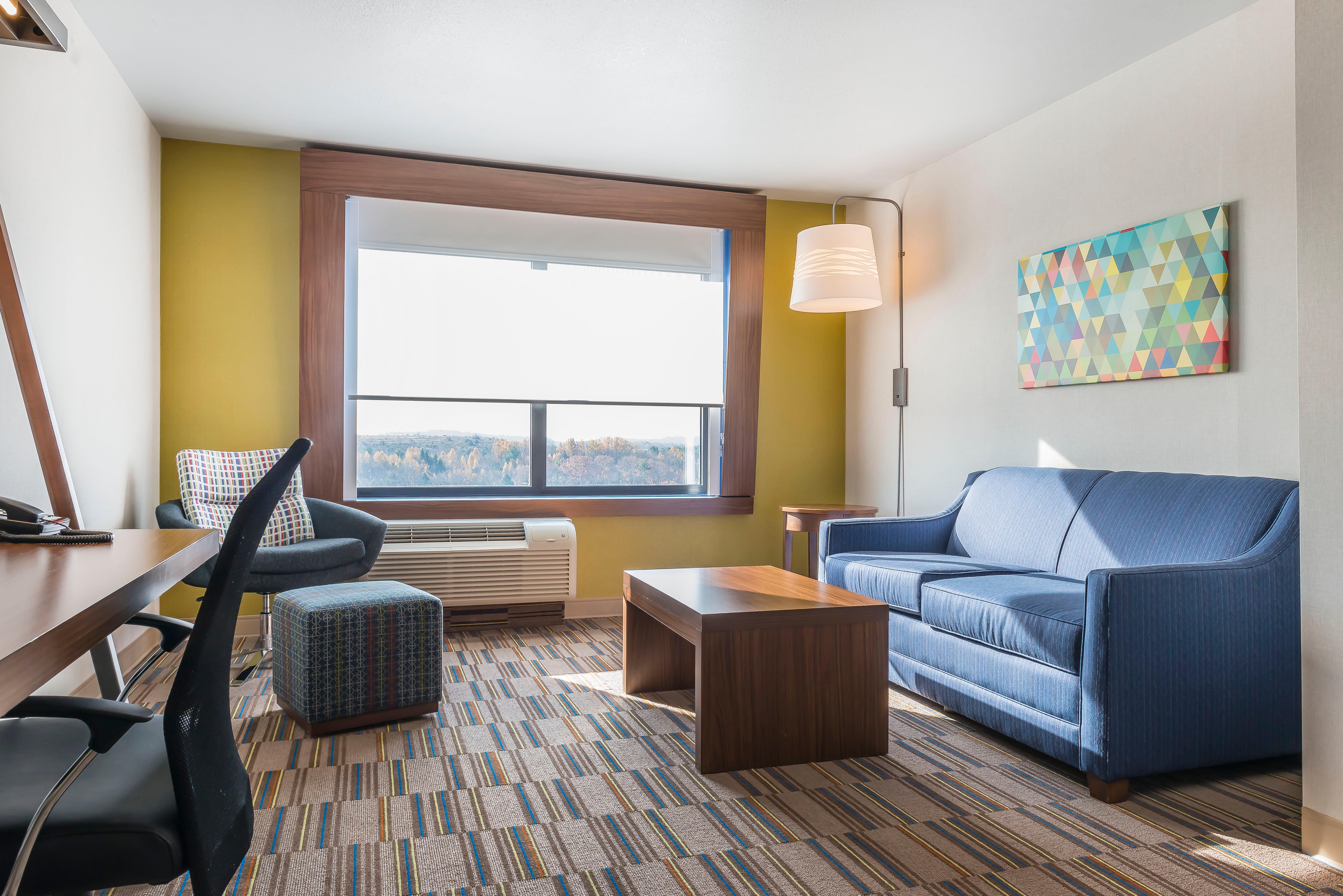 Express & By Ihg 2* Clarion