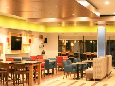 Express & By Ihg