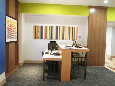 Express & By Ihg