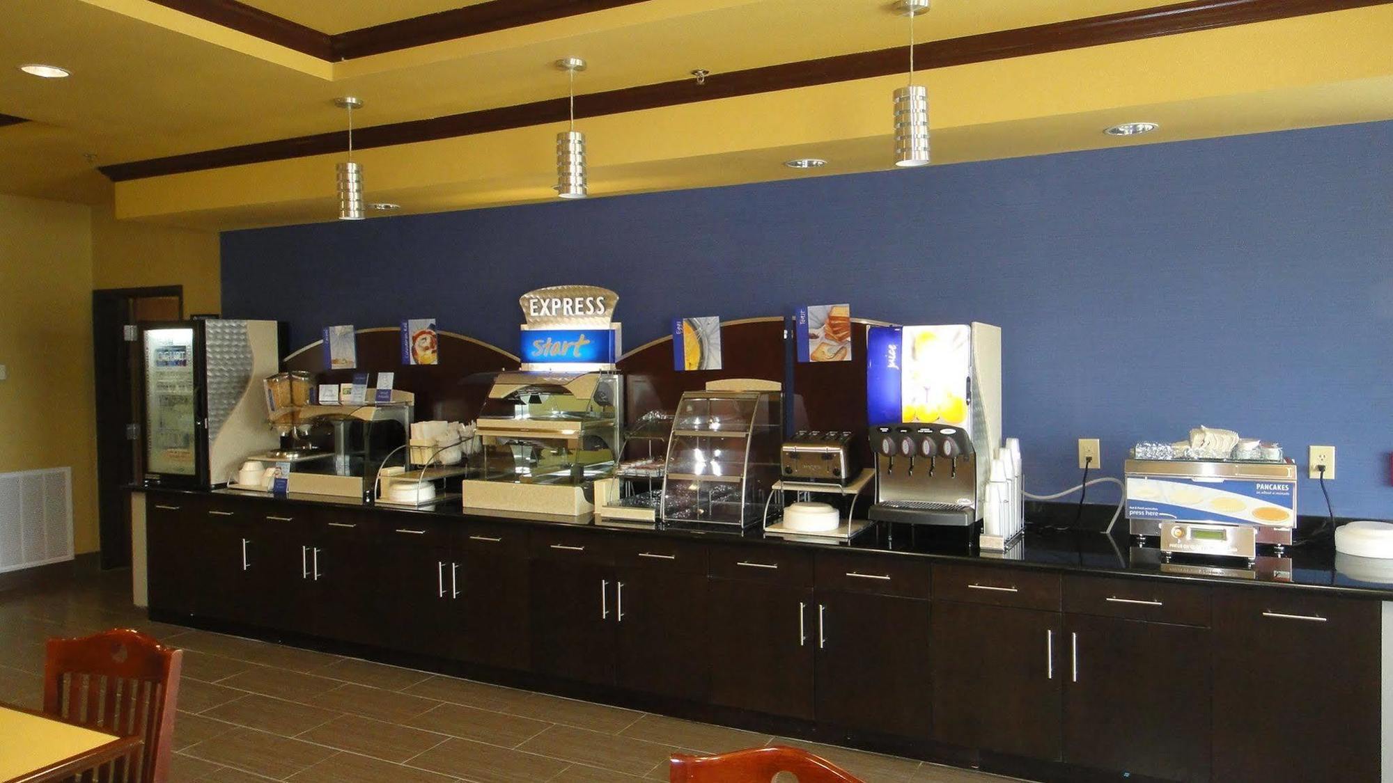Hotel Express & By Ihg